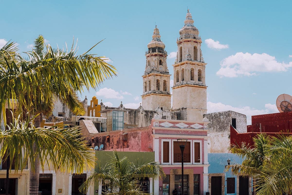 Výhled na město Campeche z opevnění