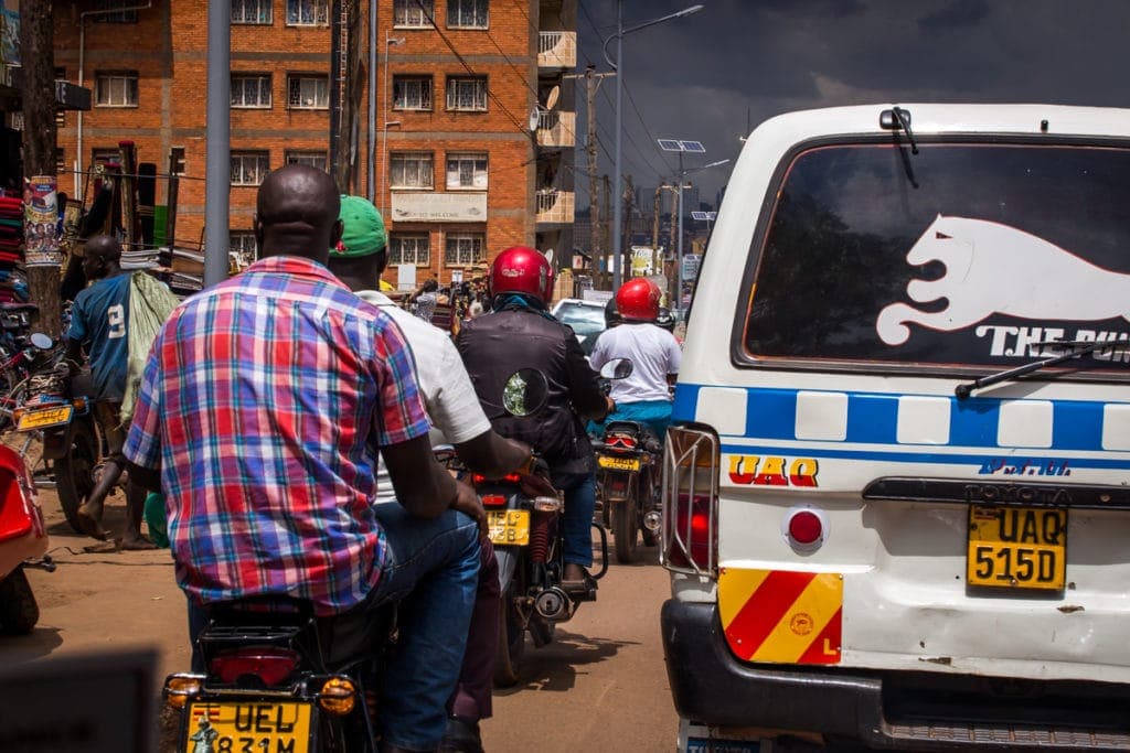 Už jen řídit auto v Ugandě, není nic, co jsme si užívali