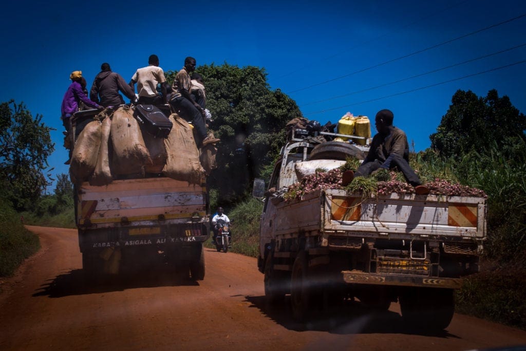 Doprava v Ugandě vám může připadat zábavná, ale je velmi nebezpečná